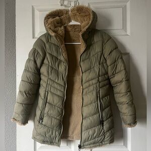 Olive Green Reservable Puffer Jacket with Faux Fur Lining girls size 7/8